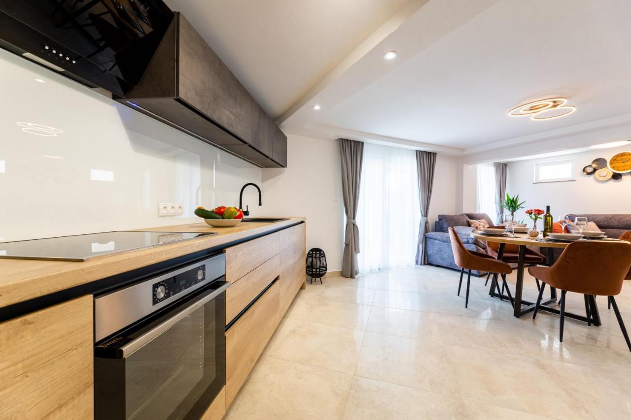 Apartment Miko Sveti Ivan Dobrinjski エクステリア 写真