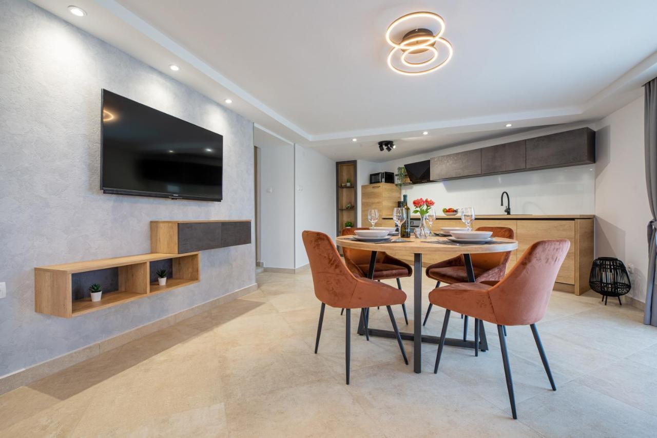 Apartment Miko Sveti Ivan Dobrinjski エクステリア 写真